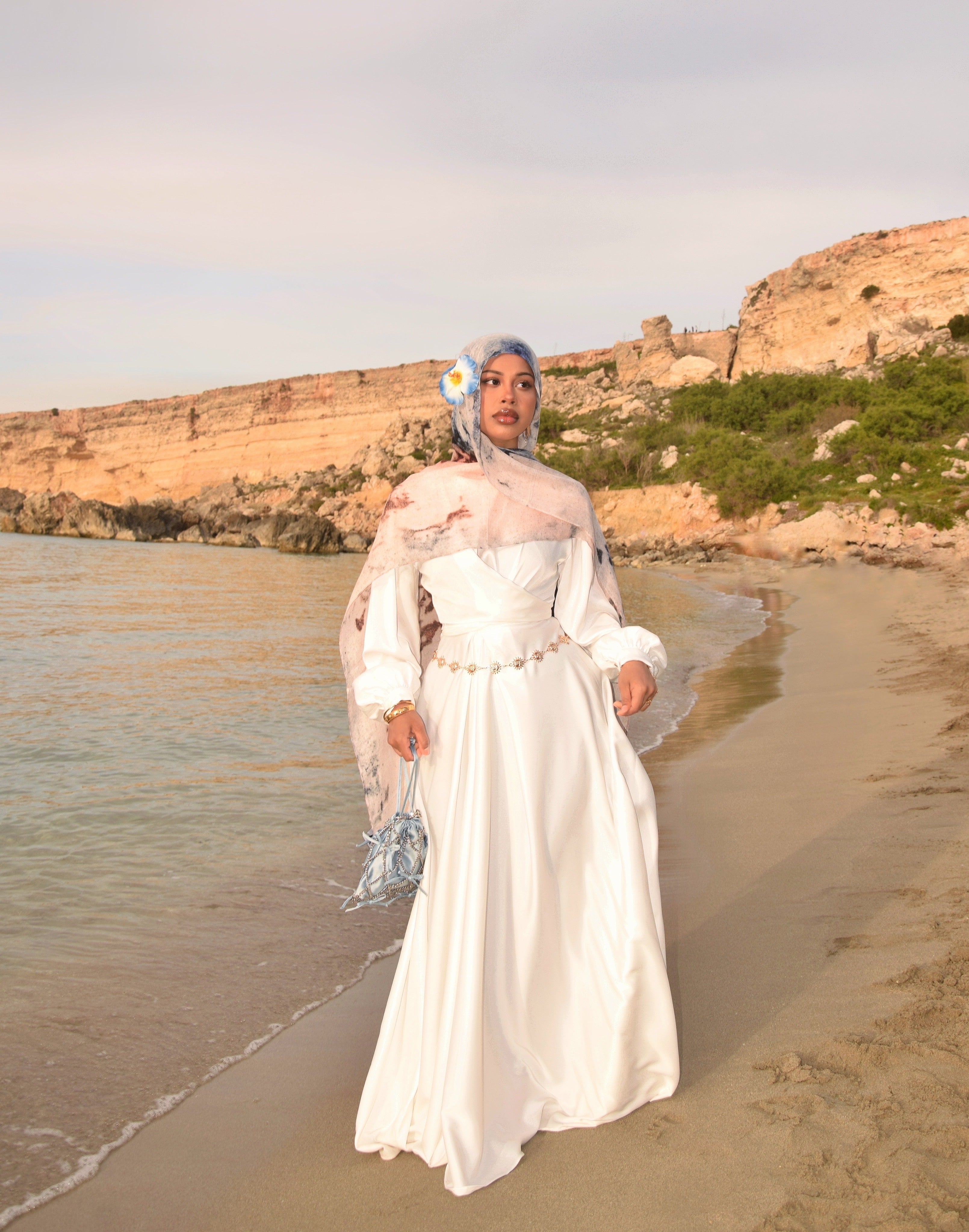 Maysa Satin Dress in White (Limited Edition) Hijabglamour Maysa Satin Dress in White (Limited Edition) Hijabglamour