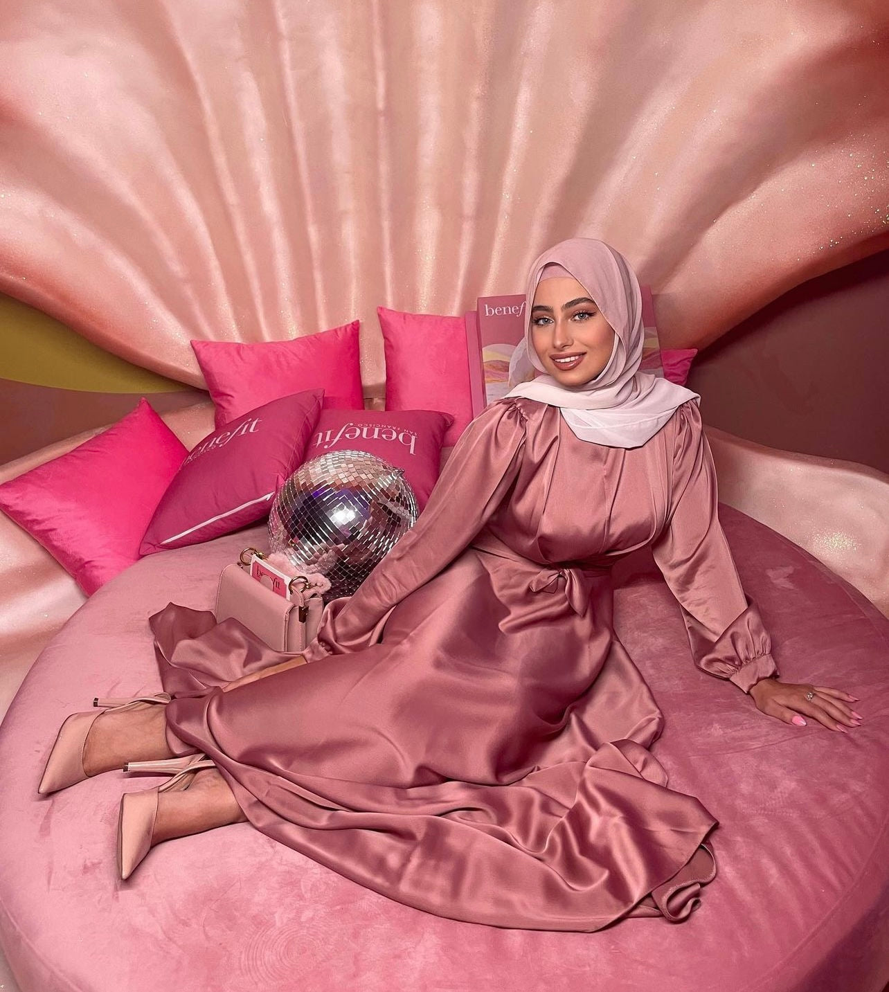 maysa satin dress Maysa Satin Dress in Lime Green Hijabglamour