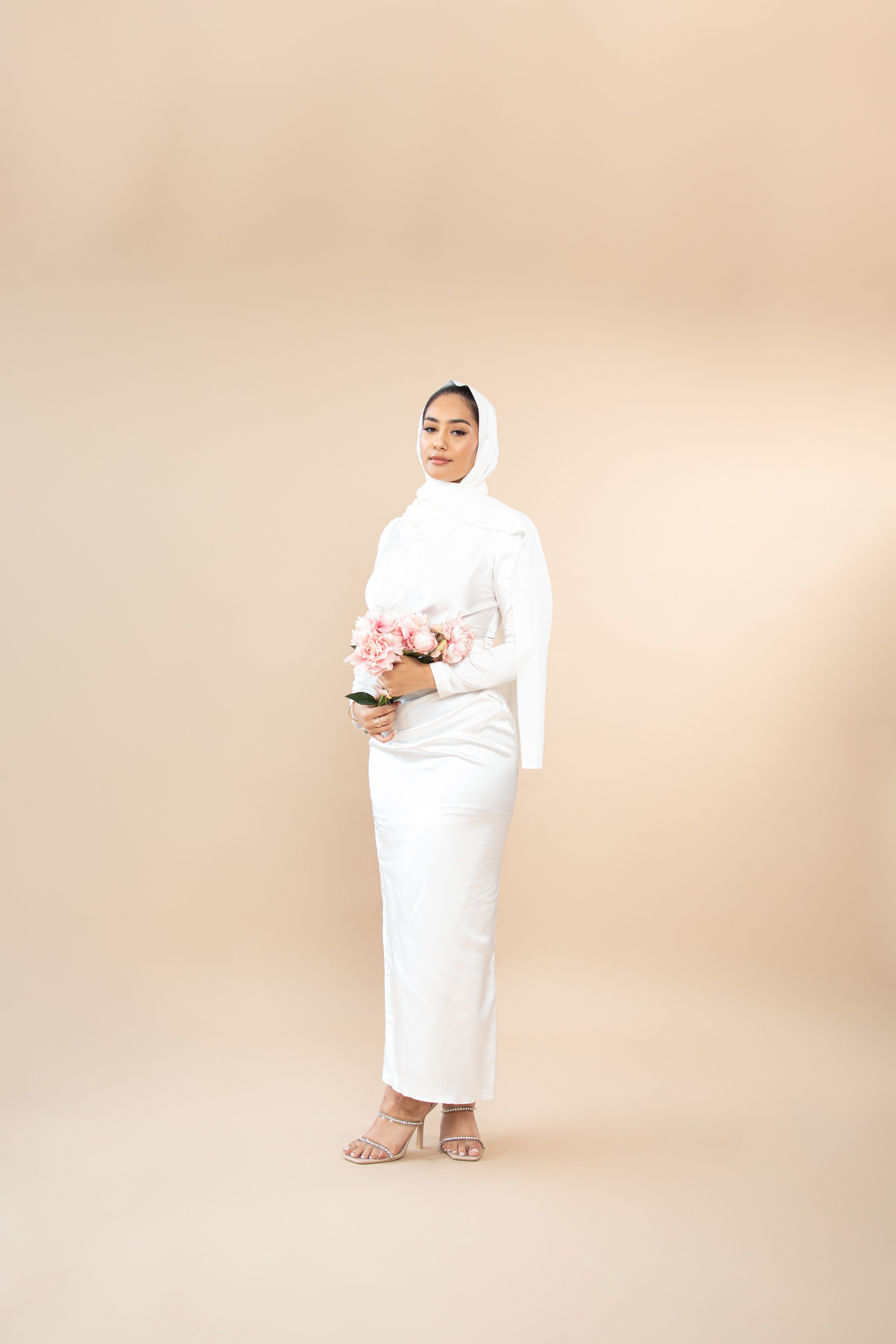 Samra Satin Dress in White – Hijabglamour Samra Satin Dress in White – Hijabglamour
