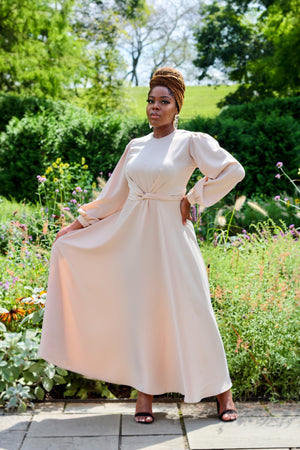 Open image in slideshow, Maysa Satin Dress in Ivory
